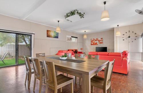 Strathmerton House | Spacious 4 Bdrms near Murray River, Pet Friendly