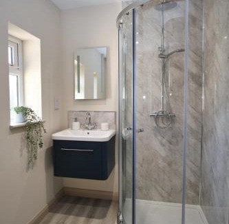 Loughborough House | Spacious 4 Bed House Sleeps 6 Parking Garden in Loughborough