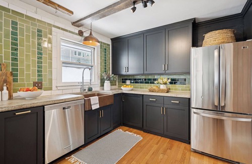 Edina House | Spacious 4 bed, 3 bath home near Minneapolis