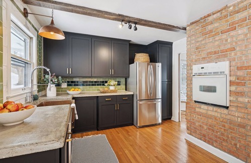 Edina House | Spacious 4 bed, 3 bath home near Minneapolis