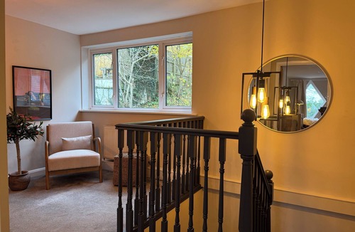 Little Malvern House | Spacious 4-Bed Cottage w/Hot Tub & Parking in Malvern.Perfect for Family Getaway