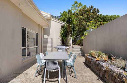 Coolum Beach Apartment | Spacious 4-Bed Family Retreat with Pool