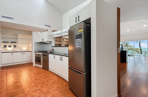 Long Beach Apartment | Spacious 4-Bed Home with Coastal Charm