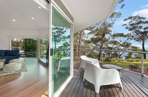 Long Beach Apartment | Spacious 4-Bed Home with Coastal Charm
