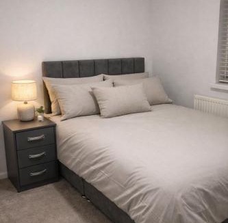 London Borough of Bromley House | Spacious 4-Bed Home in Chislehurst near New Eltham Station