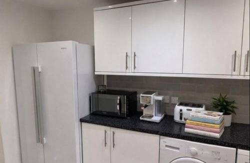London Borough of Bromley House | Spacious 4-Bed Home in Chislehurst near New Eltham Station