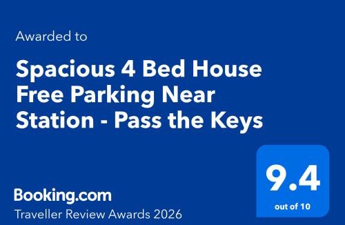 Barnehurst House | Spacious 4 Bed House Free Parking Near Station - Pass the Keys