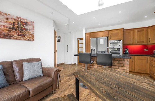Kenton East House | Spacious 4-bedroom retreat with easy tube access and parking