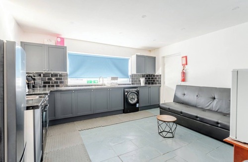 Churchill House | Spacious 4 Bedroom House in Churchill