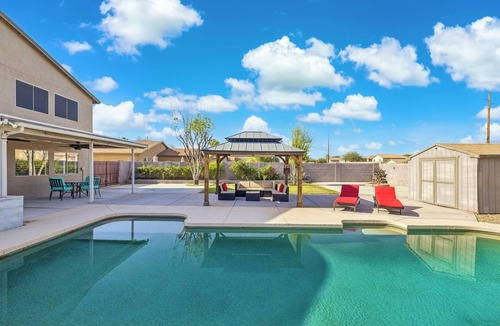 San Tan Valley House | Spacious 4-bedroom house with massive backyard and heated pool