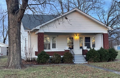 Shepherdsville House | Spacious 4-bedroom house in fantastic Shepherdsville with AC