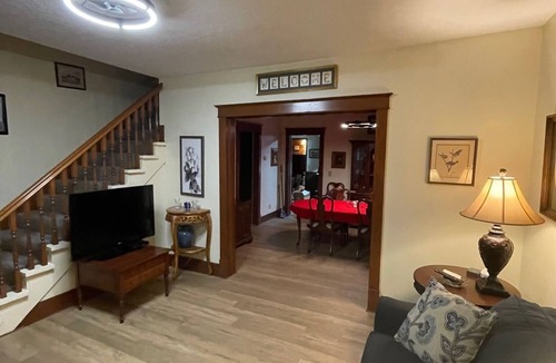 Shepherdsville House | Spacious 4-bedroom house in fantastic Shepherdsville with AC