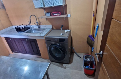 Silang House | Spacious 4-bedroom house with AC in gorgeous Silang