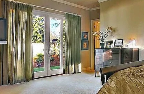 Mercer Island House | Spacious 4-bedroom house in beautiful Mercer Island with AC