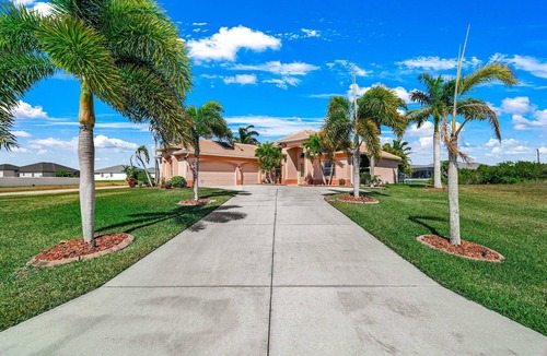 Burnt Store House | Spacious 4-bedroom, 2 Bathroom Gulf Access Pool Home.