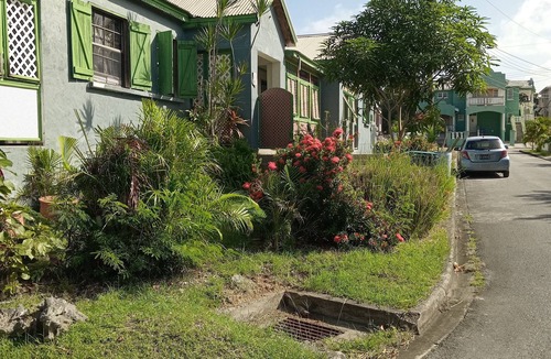 Maynards Apartment | Spacious 4-bedroom apartment with AC, WiFi in phenomenal Bridgetown