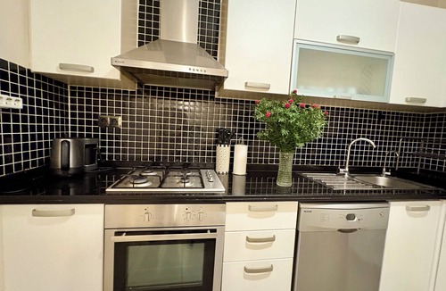 Sisli Apartment | Spacious 4-bedroom apartment in central İstanbul close to metro line