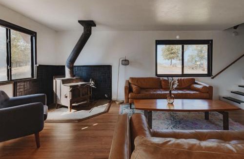 Dunlap House | Spacious 4-bedroom cabin on secluded private land