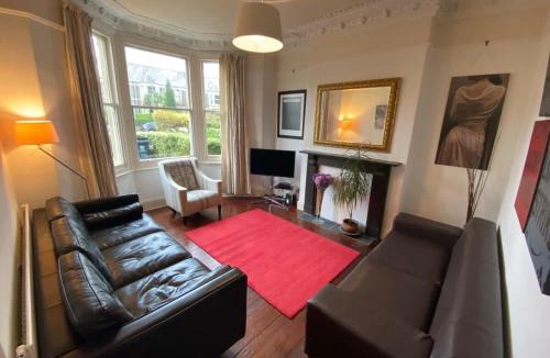 Pontcanna House | Spacious 4 Bedroom Character Home in Pontcanna