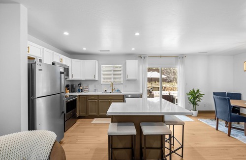 Flagstaff House | Spacious 4-bedroom family and pet-friendly house in tranquil Flagstaff, Arizona.