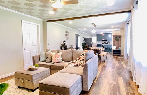 Lyons House | Spacious 4-Bedroom for Travelers, Contractors & Corporate Stay @SweetOnionHome
