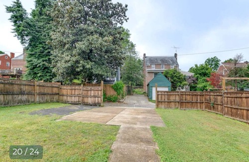 Washington House | Spacious 4-bedroom house in charming Washington with WiFi, AC