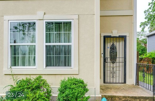 Washington House | Spacious 4-bedroom house in charming Washington with WiFi, AC