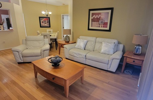 Pavilion House | Spacious 4-bedroom house in adorable Riverview with AC