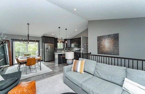 Rochester House | Spacious 4-bedroom house in peaceful neighborhood 10min from Mayo Clinic.