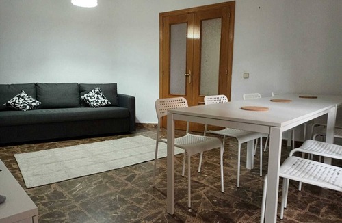 Algete House | Spacious 4-Bedroom Home - Perfect for 8 Guests