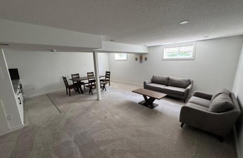 Northwest Calgary House | Spacious 4-Bedroom Home in NW Calgary