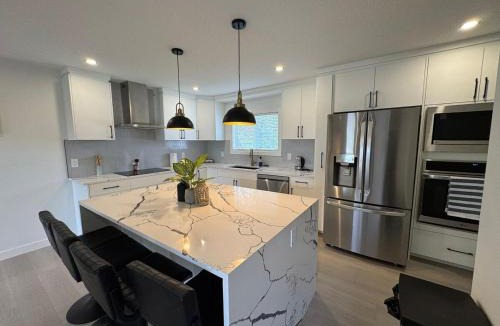 Northwest Calgary House | Spacious 4-Bedroom Home in NW Calgary
