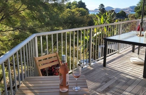 Te Kouma House | Spacious 4-bedroom house in beautiful Te Kouma with AC