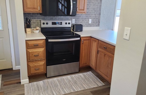 Cherokee House | Spacious 4-bedroom house in Cherokee with AC