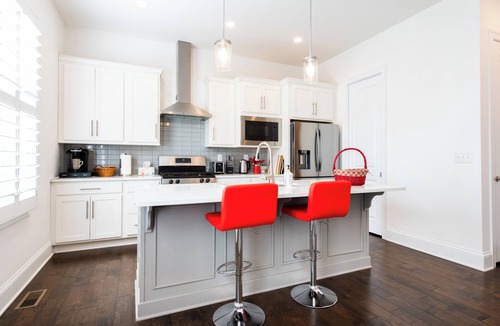 Prospect House | Spacious 4-bedroom house in beautiful Norton Commons walkable to dining