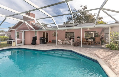 Lake Sarasota House | Spacious 4-bedroom house in delightful Sarasota with WiFi, AC