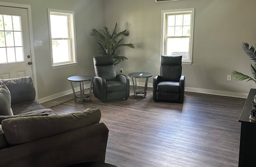 Corinth House | Spacious 4-bedroom house in quaint Corinth with ductless AC/heat in each room.