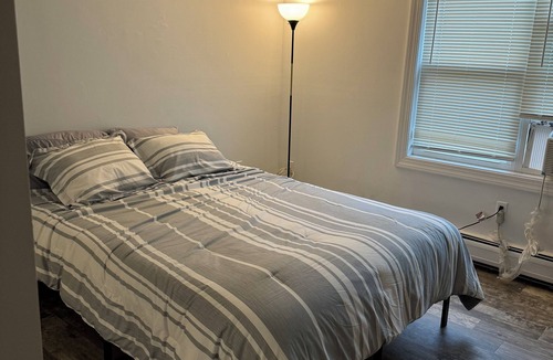 Silver Lane House | Spacious 4-bedroom house with WiFi, AC in Tranquil Windsor