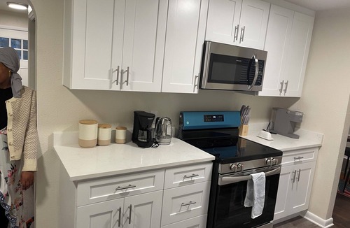 Aurora House | Spacious 4-bedroom house with AC and WiFi in wonderful Aurora