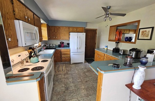 Casper House | Spacious 4-bedroom house in nice area of Casper fully stocked for your use