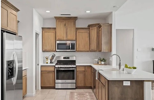 Chico House | Spacious 4-bedroom house in great neighborhood
