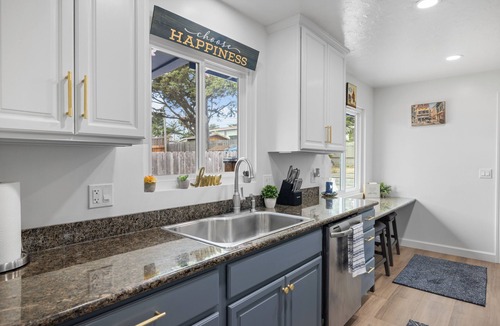 Marina House | Spacious 4-bedroom house in delightful Marina with WiFi
