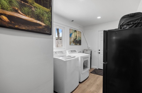 Marina House | Spacious 4-bedroom house in delightful Marina with WiFi