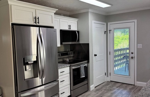 Matewan House | Spacious 4-bedroom house with all the extra amenities you’re looking for!