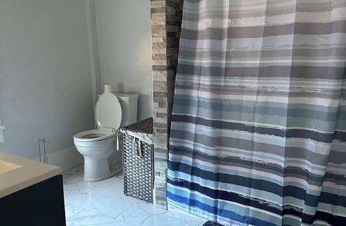 Mobile House | Spacious 4-bedroom house in delightful Mobile with WiFi, AC