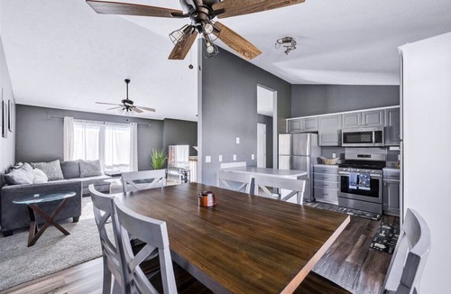North Central Omaha House | Spacious 4-bedroom house in adorable Omaha with comfort