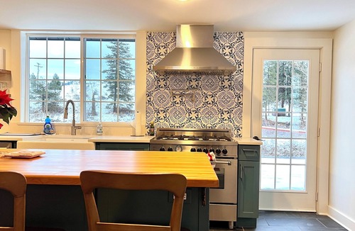 Carlton House | Spacious 4-bedroom house on the Methow River- Twisp