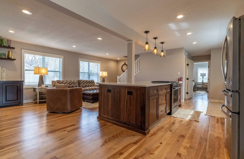 Stillwater House | Spacious 4 - Bedroom Luxury Living in the Heart of Stillwater