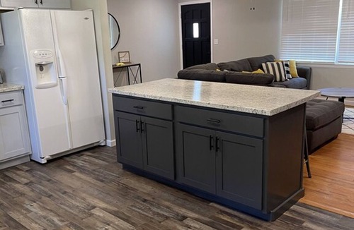 Rolla House | Spacious 4-Bedroom Modern Farmhouse Ideal Family Getaway & Gatherings