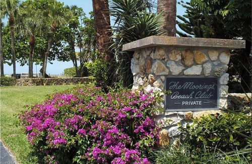 Moorings House | Spacious 4-bedroom pool house in Moorings neighborhood of Naples